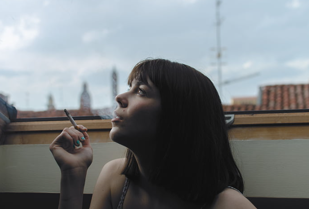 is-it-safe-to-smoke-or-vape-during-pregnancy-dr-guy-skinner